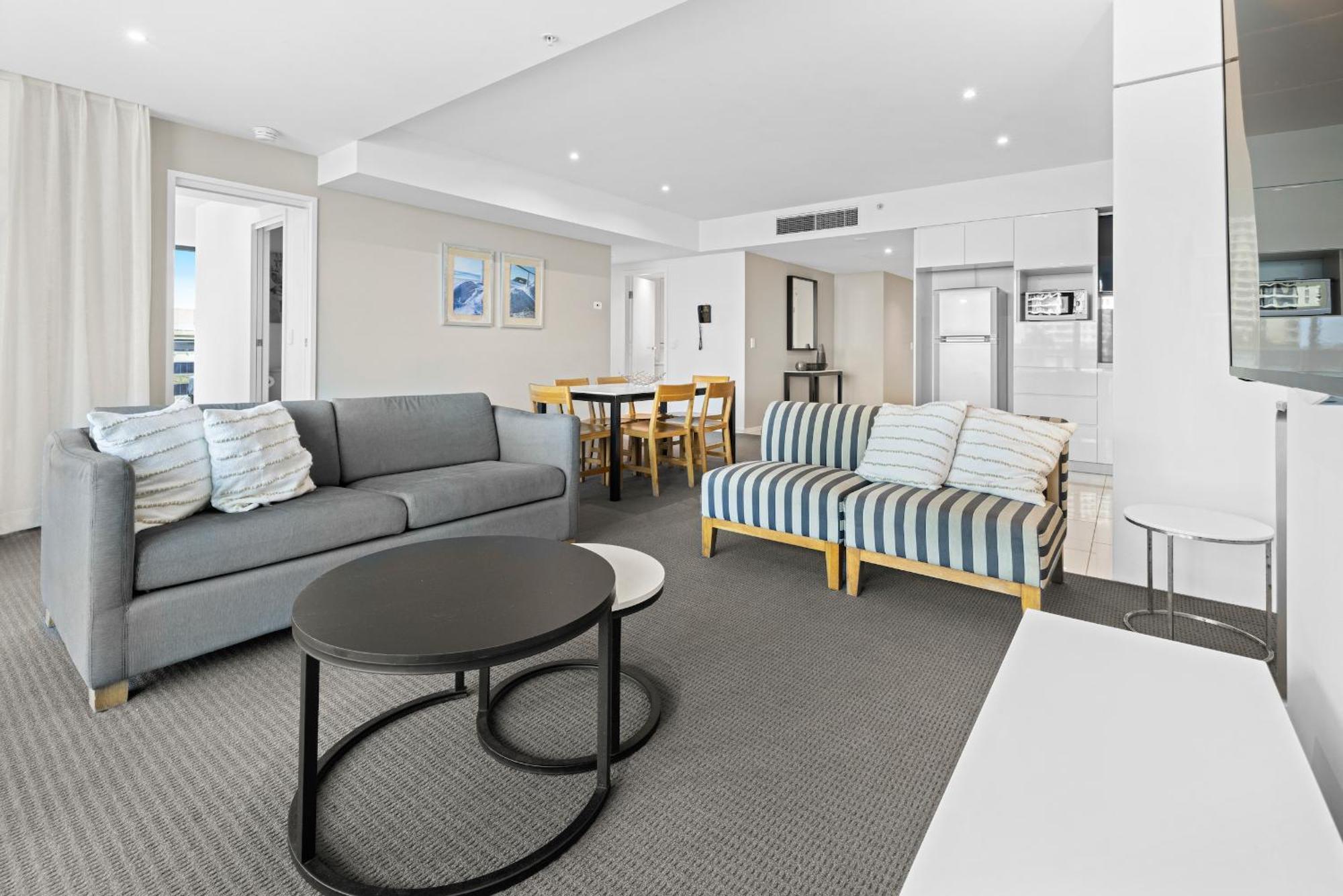 H-Residences Private Apartments - Hosted By Coastal Letting Голд-Кост Экстерьер фото